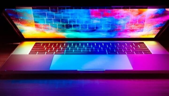 ماك بوك M2 للبيع القوة والأناقة في جهاز واحد